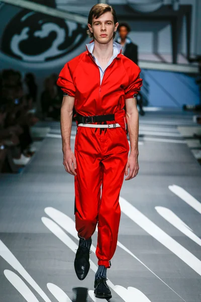Look 2